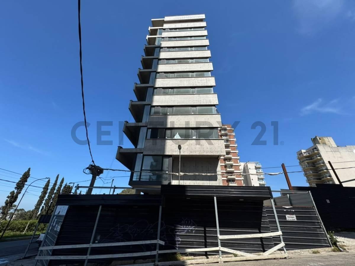 Foto de PISO EN VENTA FRENTE AL GOLF ALEM, imagen 3