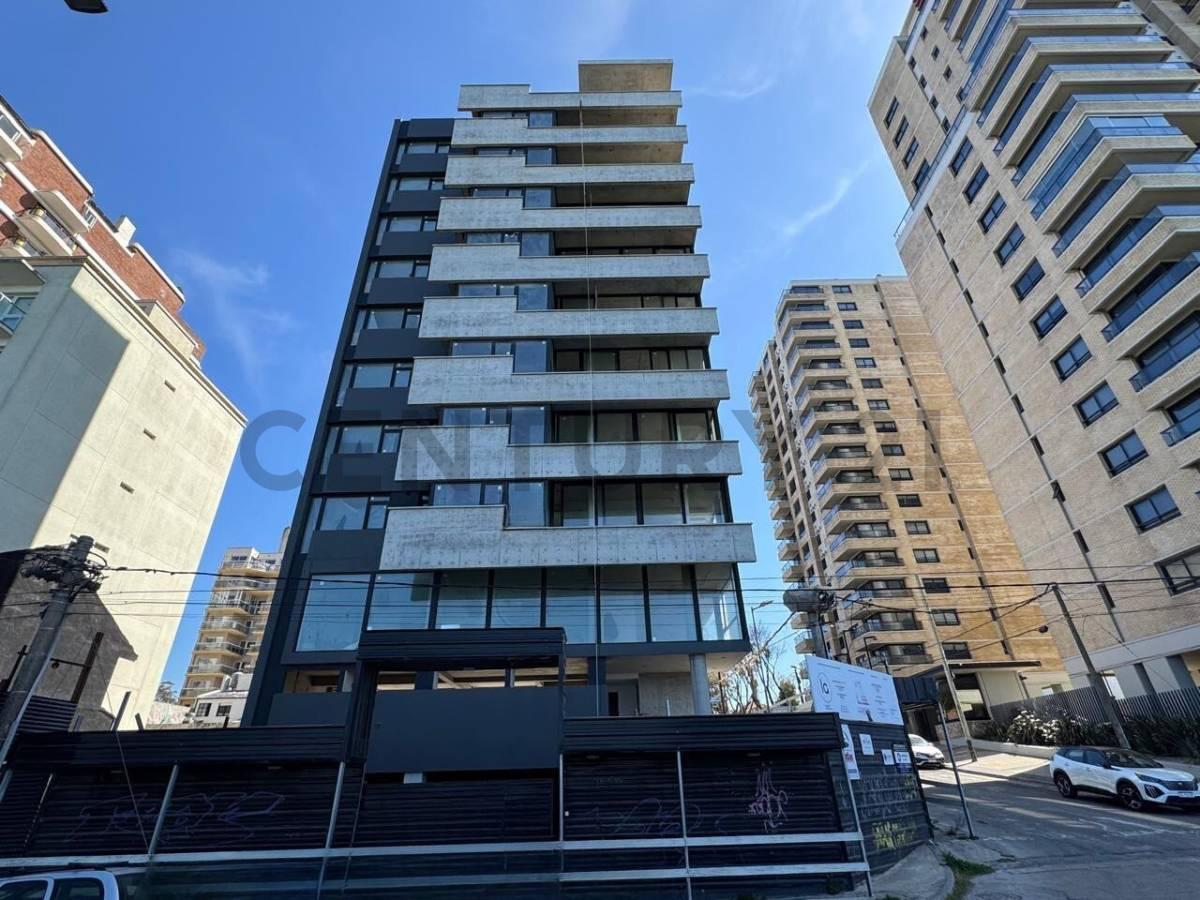 Foto de PISO EN VENTA FRENTE AL GOLF ALEM, imagen 1