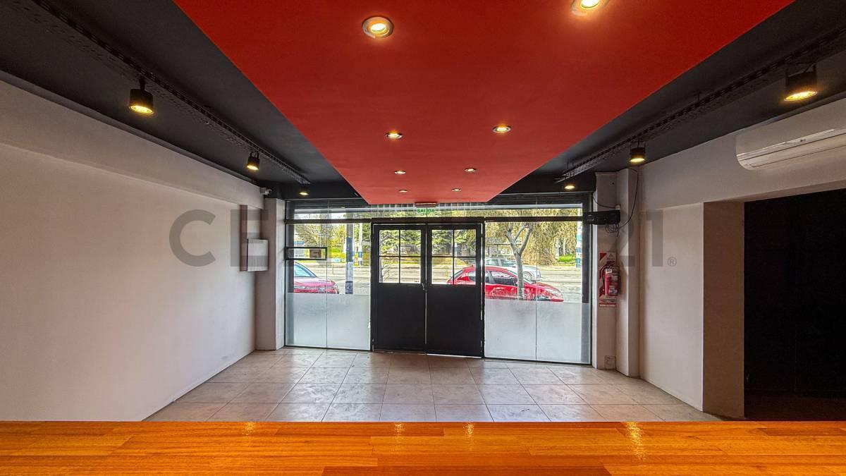 Foto de LOCAL COMERCIAL APTO FABRICA, imagen 1
