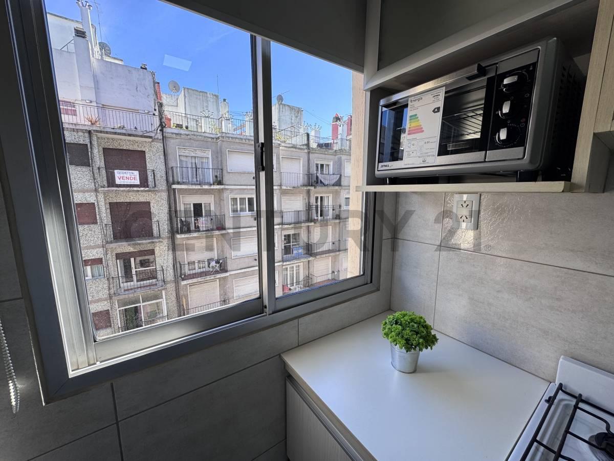 Foto de VENTA DEPARTAMENTO 1 AMBIENTE A LA CALLE CON BALCÓN - LAMADRID 2300, imagen 3