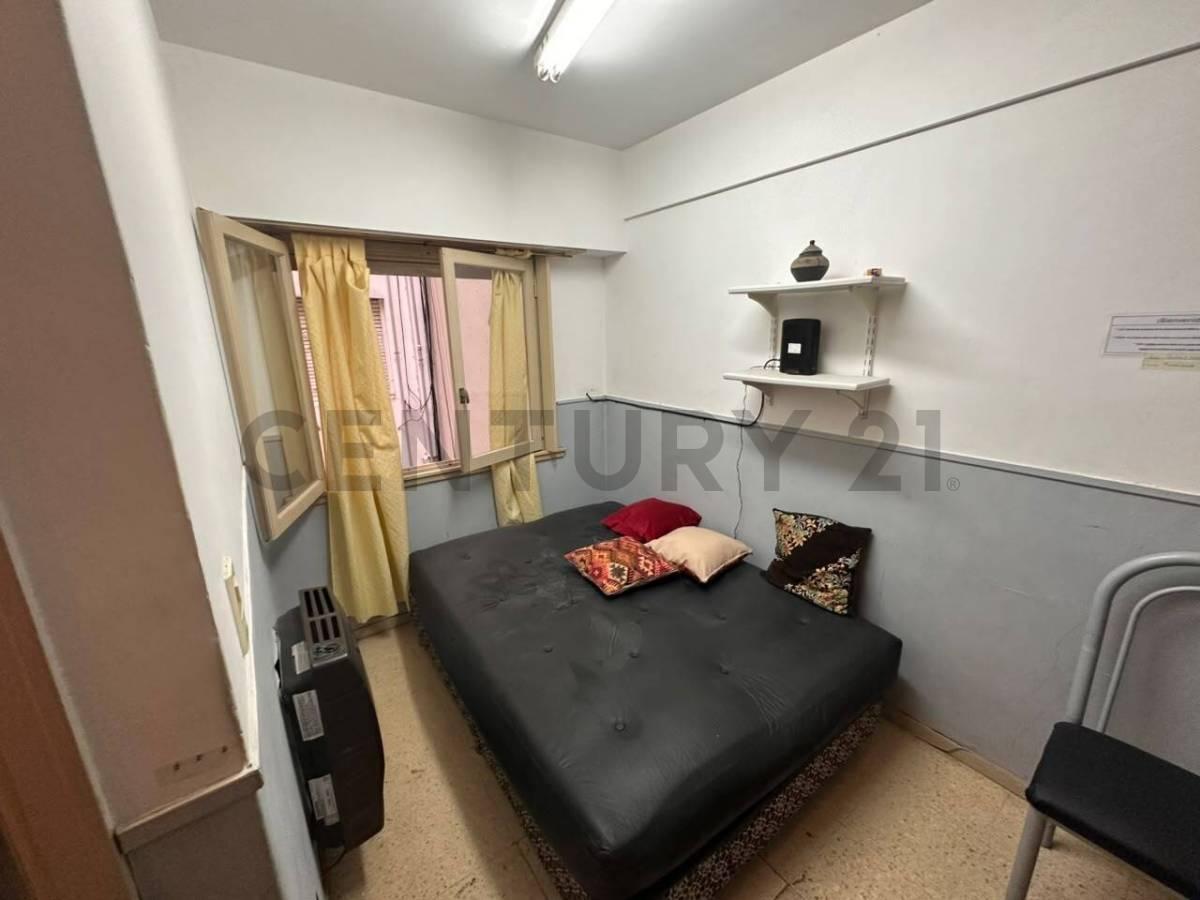 Foto de MONOAMBIENTE EN VENTA FRENTE A PLAZA MITRE – COLÓN 2700, imagen 1