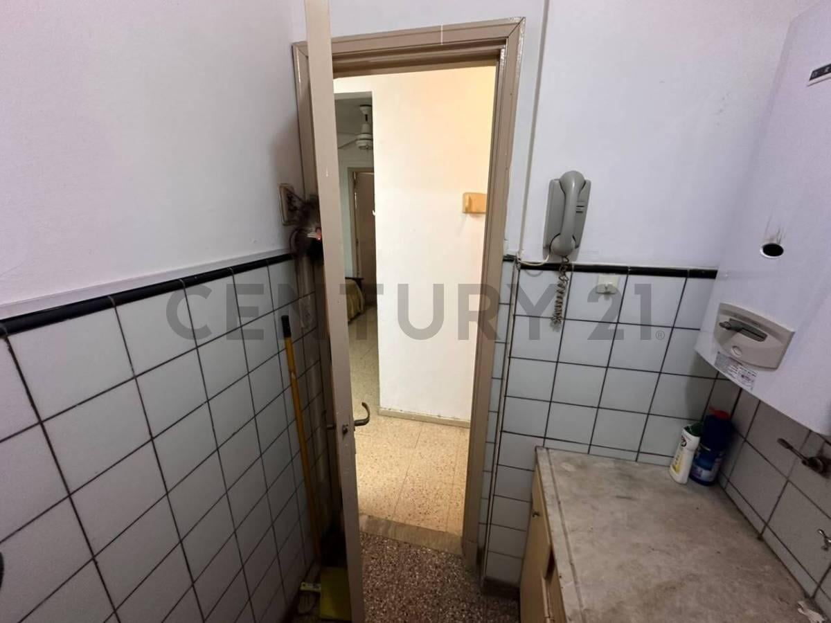 Foto de MONOAMBIENTE EN VENTA FRENTE A PLAZA MITRE – COLÓN 2700, imagen 5