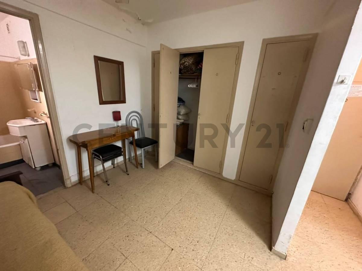 Foto de MONOAMBIENTE EN VENTA FRENTE A PLAZA MITRE – COLÓN 2700, imagen 3
