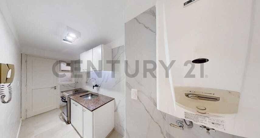 Foto de Venta 2 ambientes en Semipiso Santa Fe entre Gascón y Alberti Reciclado, imagen 4
