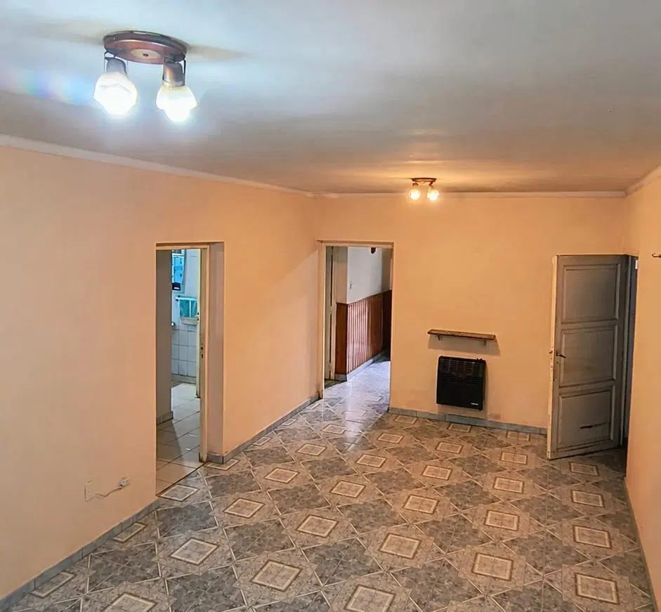 Casa lista para vivir + Departamento independiente / Excelente oportunidad de inversión 3