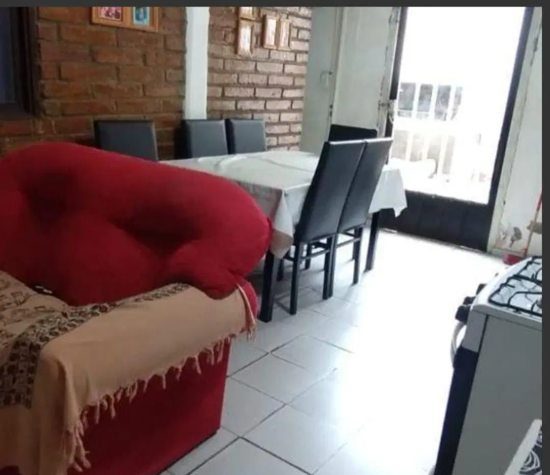 Casa con departamento y cochera doble | Recorrido 360° disponible 2