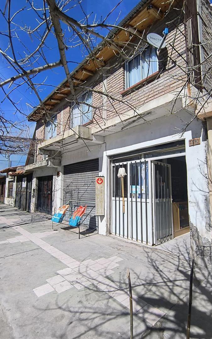 Foto de CASA + 2 LOCALES + DEPARTAMENTO | EXCELENTE UBICACIÓN, imagen 2