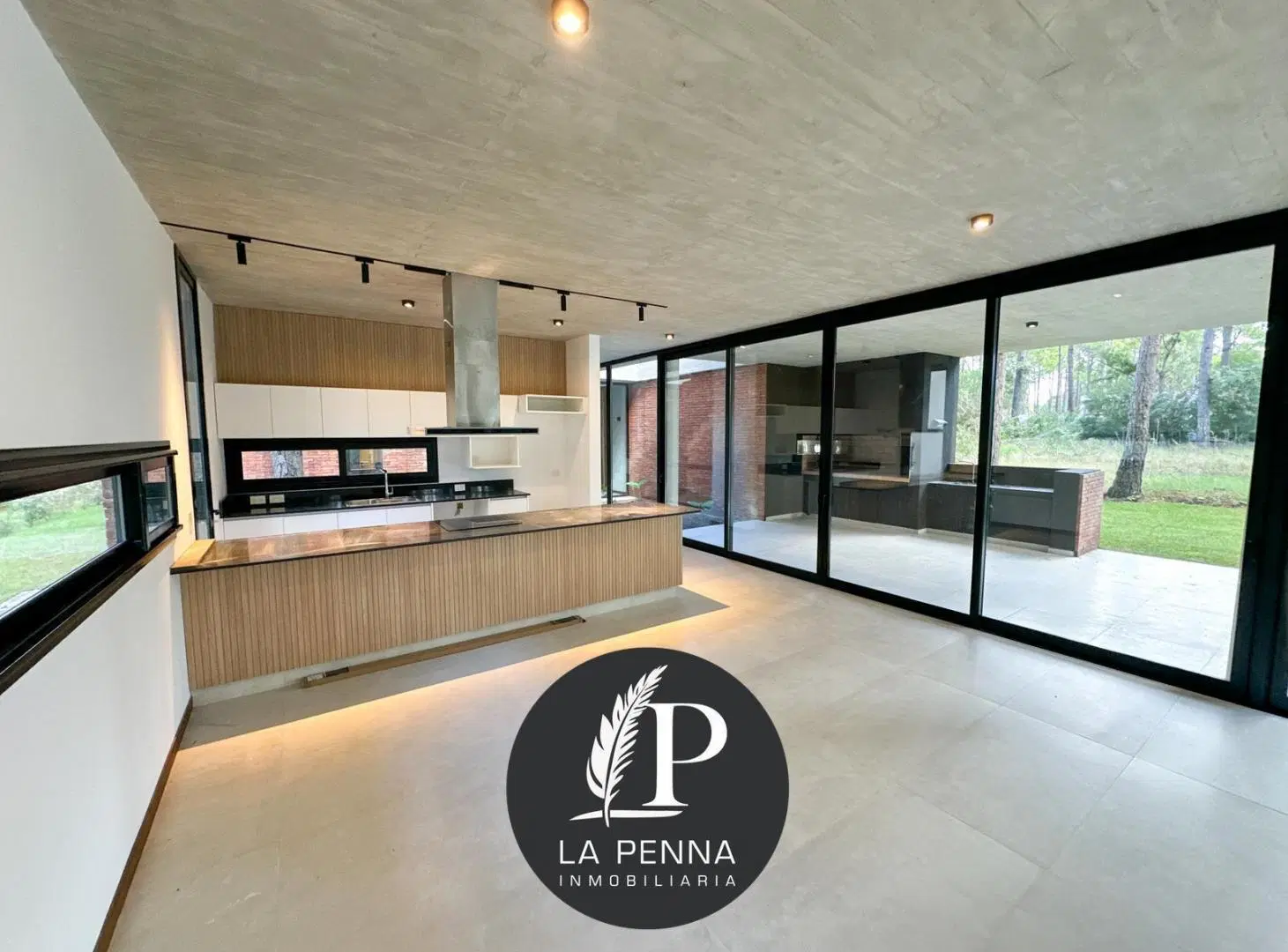 Casa en venta en Pinamar Norte a estrenar, cerca de La frontera. Arquitectura Moderna 4