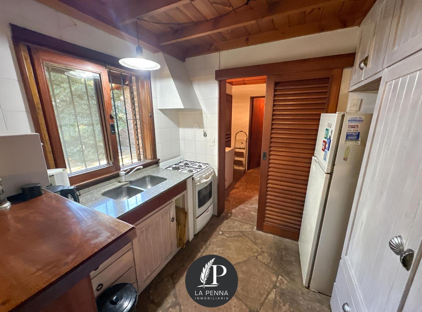 Foto de Casa en venta Pinamar sobre 2 lotes, imagen 1