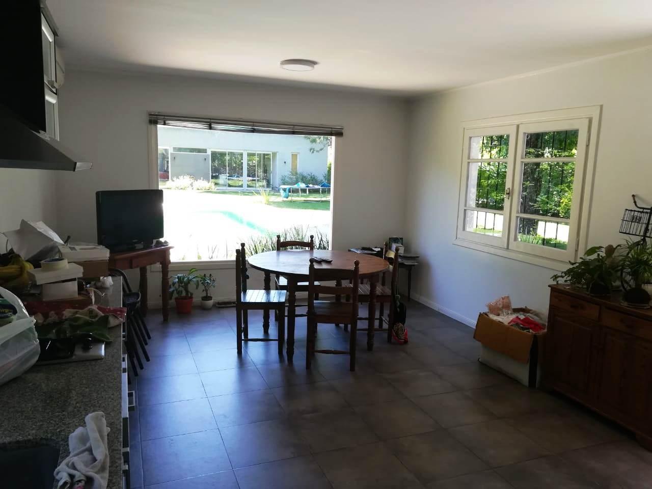Hermosa y amplia casa en venta en Ituzaingó - Sobre Gdor. Udaondo