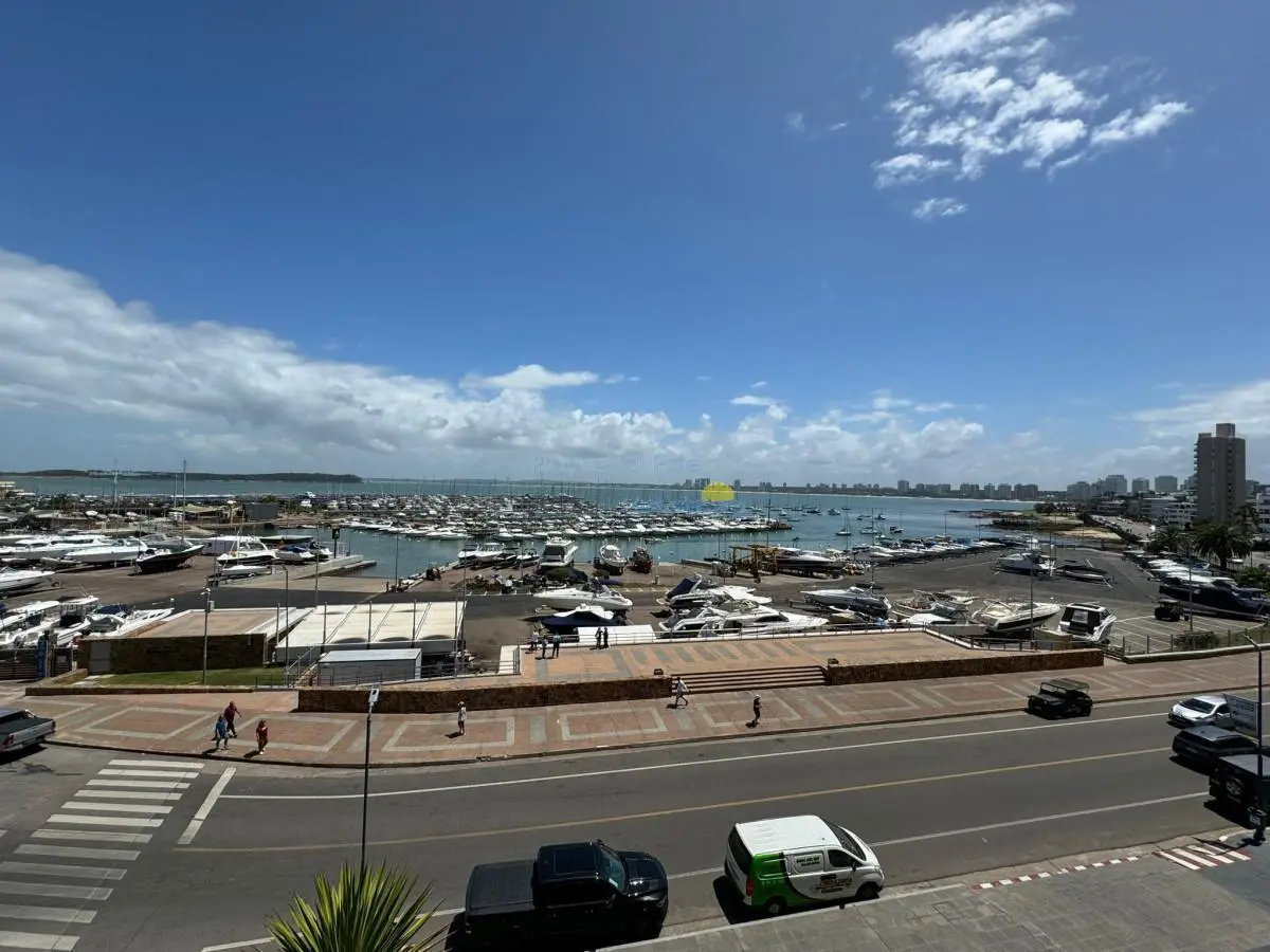 Apartamento en Venta de 3 Dormitorios en Punta del este , Puerto , Península , Edificio Portofino 3