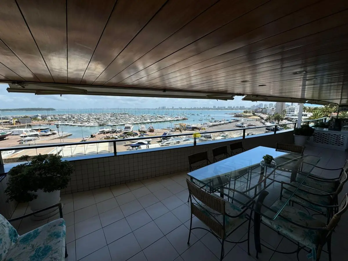 Apartamento en Venta de 3 Dormitorios en Punta del este , Puerto , Península , Edificio Portofino 2