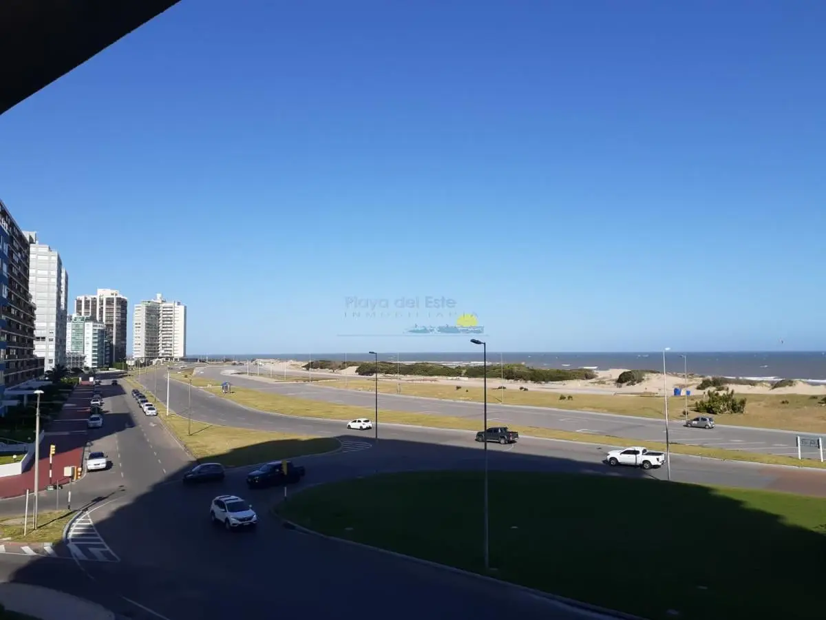Apartamento en venta de 3 dormitorios en Torre imperiale , Punta del este , Playa Brava 5