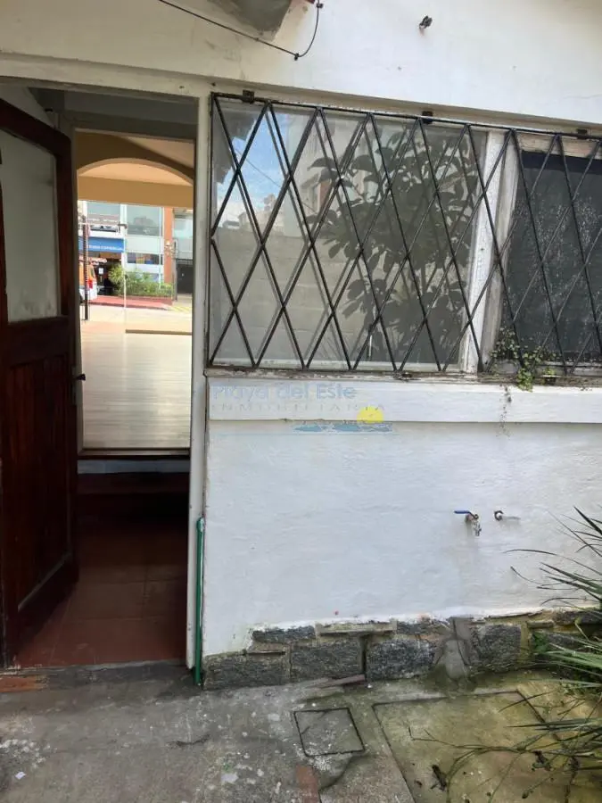 Local en alquiler en península $ 44.000 , punta del este 4