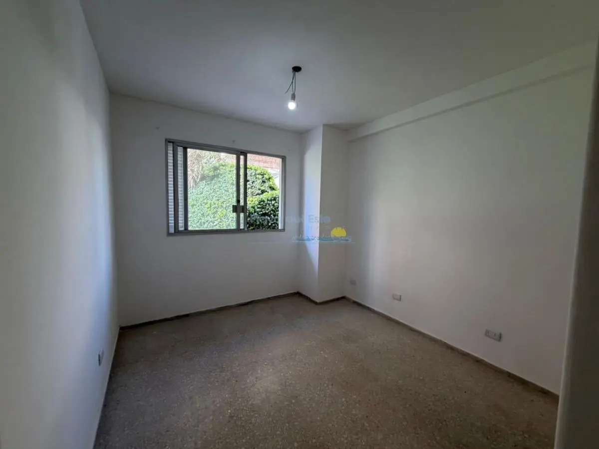 Apartamento en alquiler anual U$D 750 1 dormitorios , península , Punta del este 2