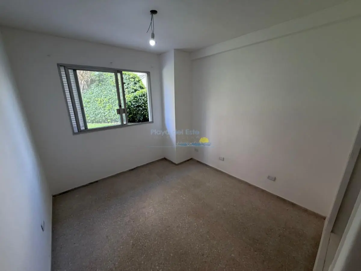 Apartamento en alquiler anual U$D 750 1 dormitorios , península , Punta del este 3