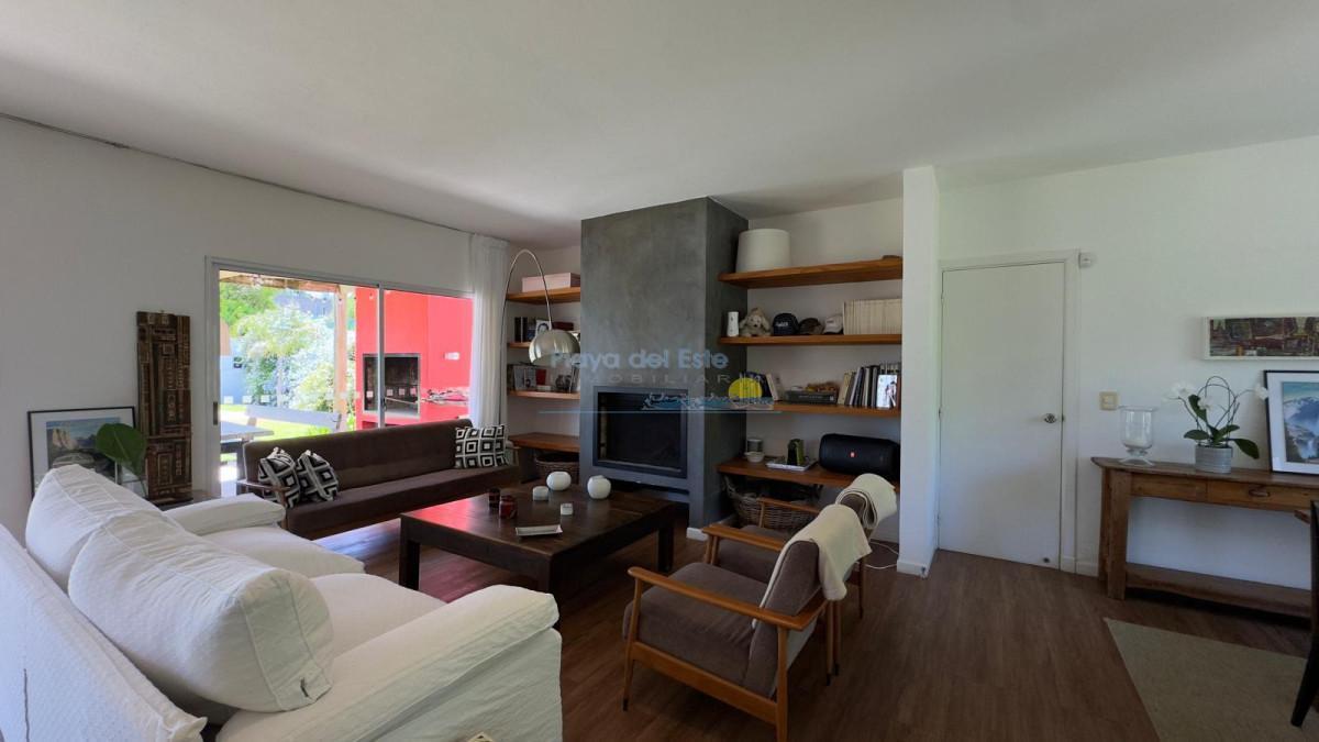 Casa de 4 dormitorios en alquiler anual , Punta del este , Barrio La residence