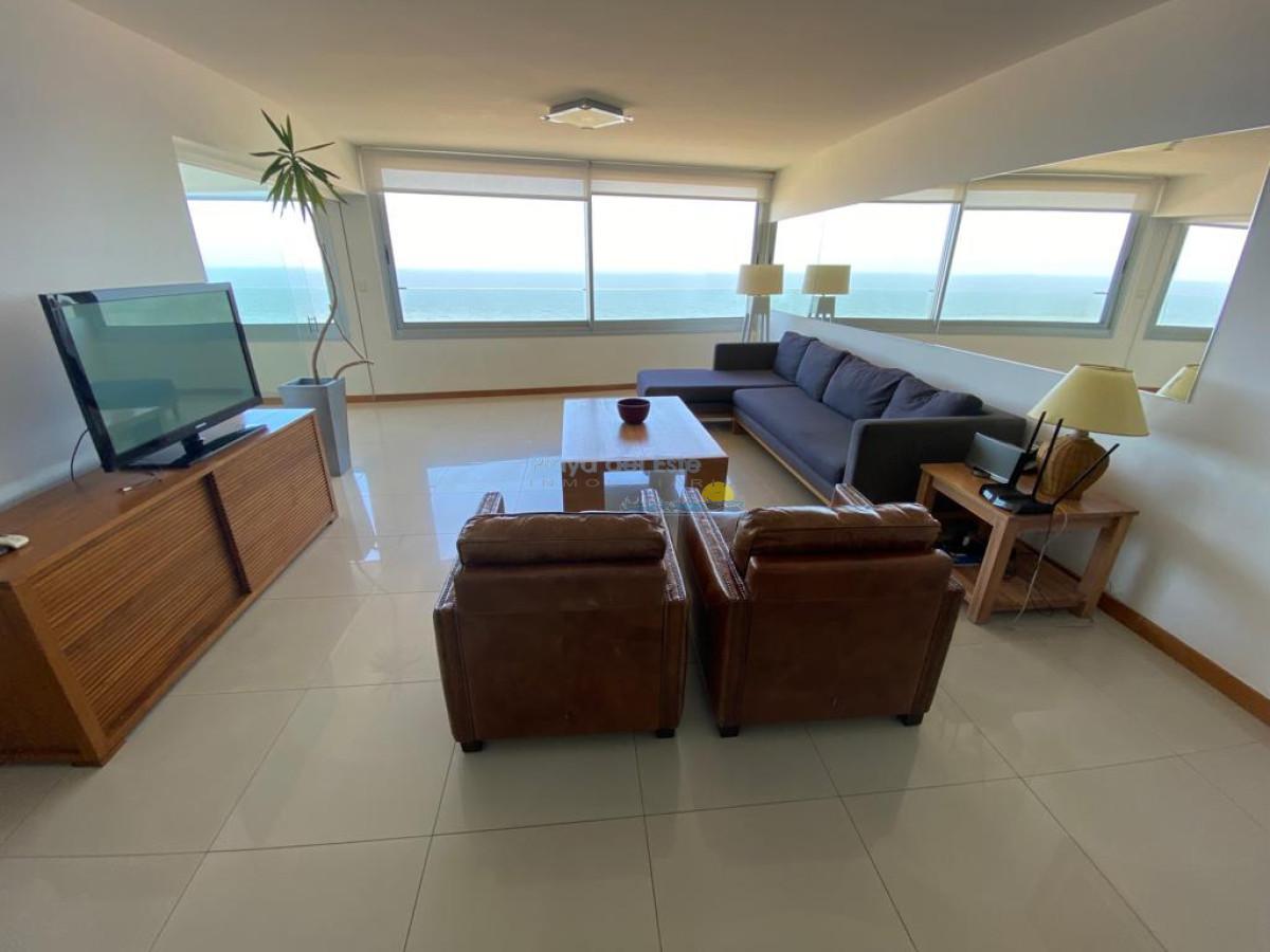Foto de Apartamento en Venta de 3 dormitorios en Punta del este , Playa Brava , Edificio Tiburón, imagen 4