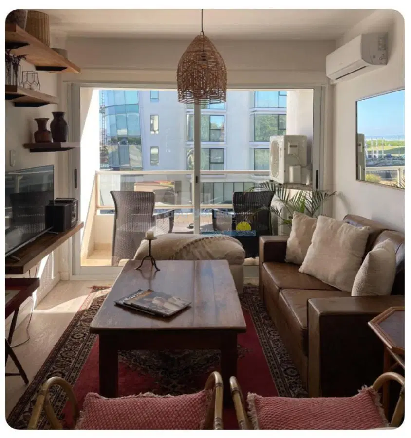Apartamento en alquiler anual de 2 dormitorios en Punta del este , Playa brava 2