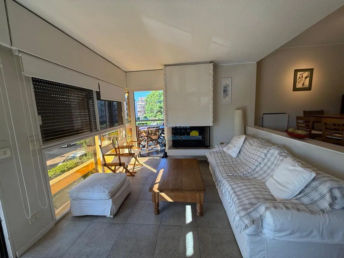 Apartamento en Peninsula, 3 dormitorios * 1