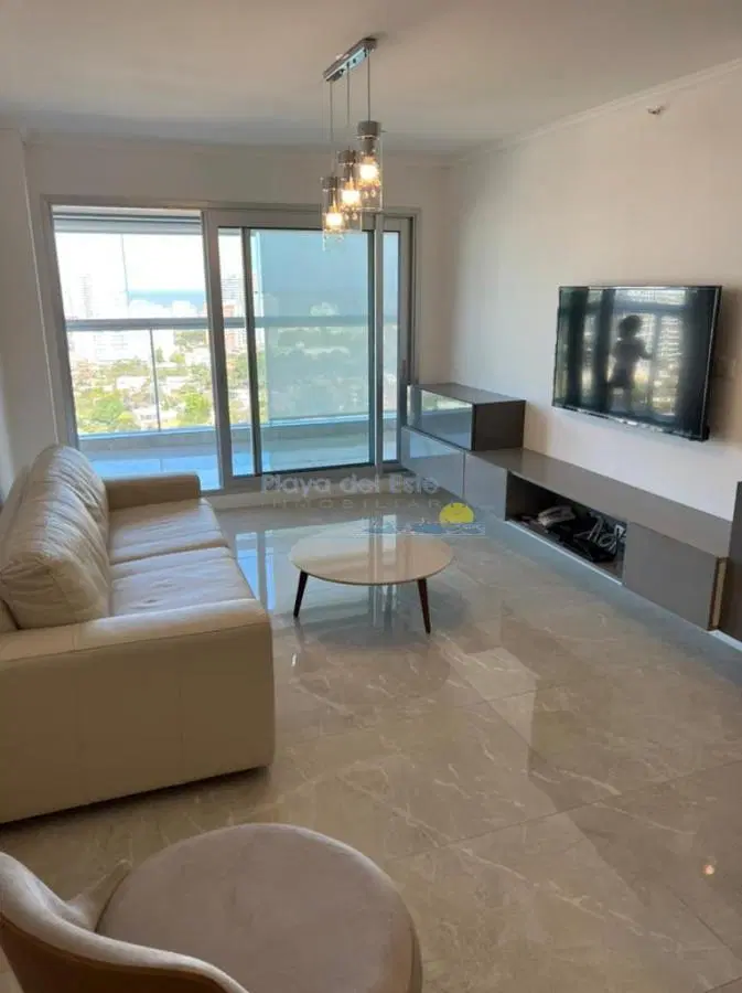 Departamento de 2 dormitorios en alquiler en Miami Boulvard II 3