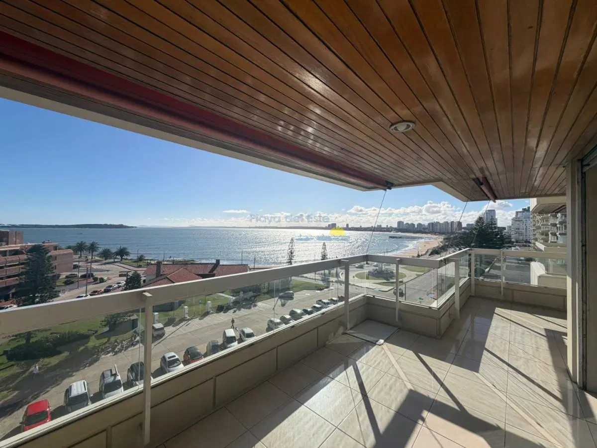 Apartamento de 4 dormitorio en alquiler anual e invernal , Punta del este , Playa Mansa 3