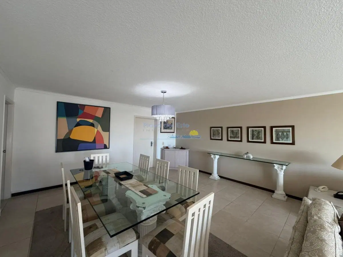 Apartamento de 3 dormitorios alquiler anual , Punta del este , Playa Mansa 4