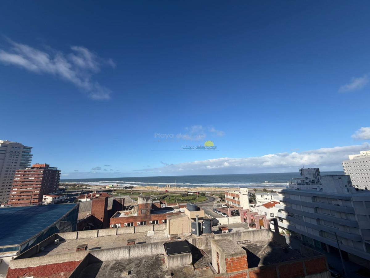 Apartamento de 3 dormitorios en alquiler anual e invernal en Punta del esta , Playa mansa , Torreon