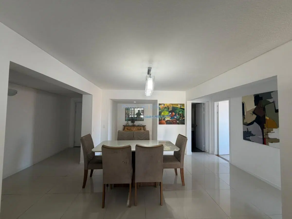 Apartamento de 3 dormitorios en alquiler anual e invernal en Punta del este , Playa Mansa 1