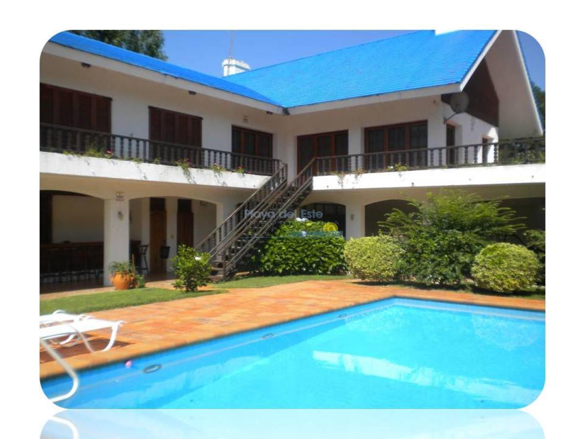Casa en alquiler temporal en San Rafael de 6 dormitorios , Punta del este
