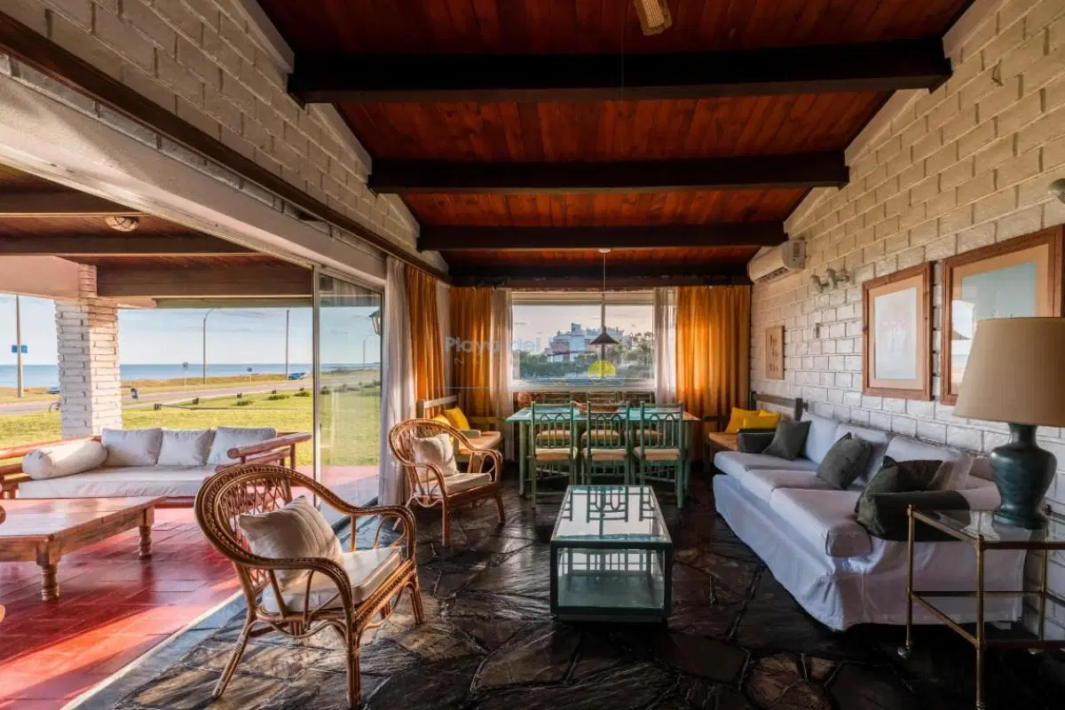CASA EN ALQUILER DE TEMPORADA EN PUNTA DEL ESTE , PLAYA MANSA 2