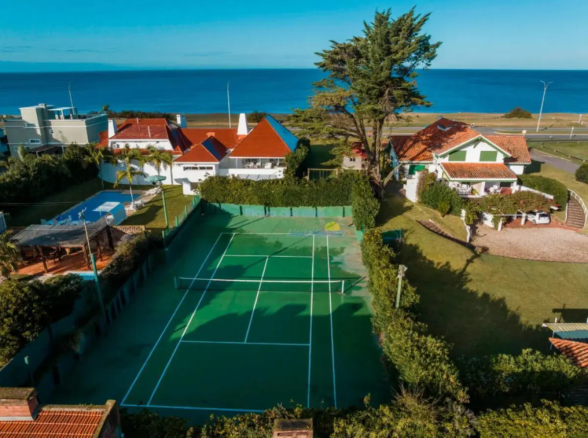 CASA EN ALQUILER DE TEMPORADA EN PUNTA DEL ESTE , PLAYA MANSA 1