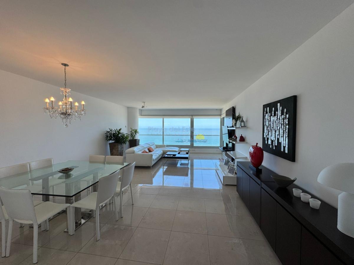 Apartamento en alquiler temporal de 2 dormitorios en Torre Le parc , Punta del este , Playa Brava