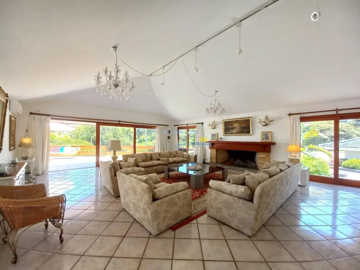 Vende y alquila gran casa de 5 dormitorios en Playa Mansa, Punta del Este 4