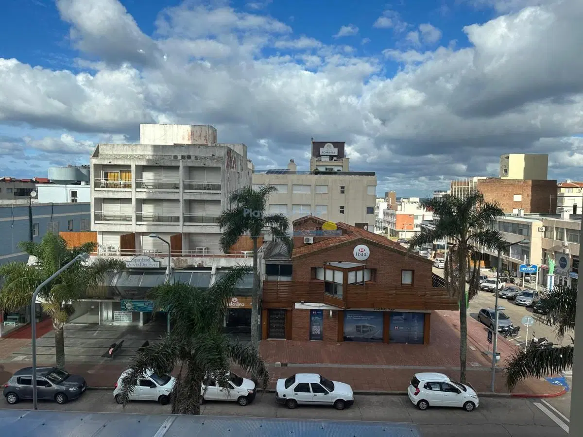 Apartamento en Venta de 3 Dormitorios en la peninsula , Punta del este 1