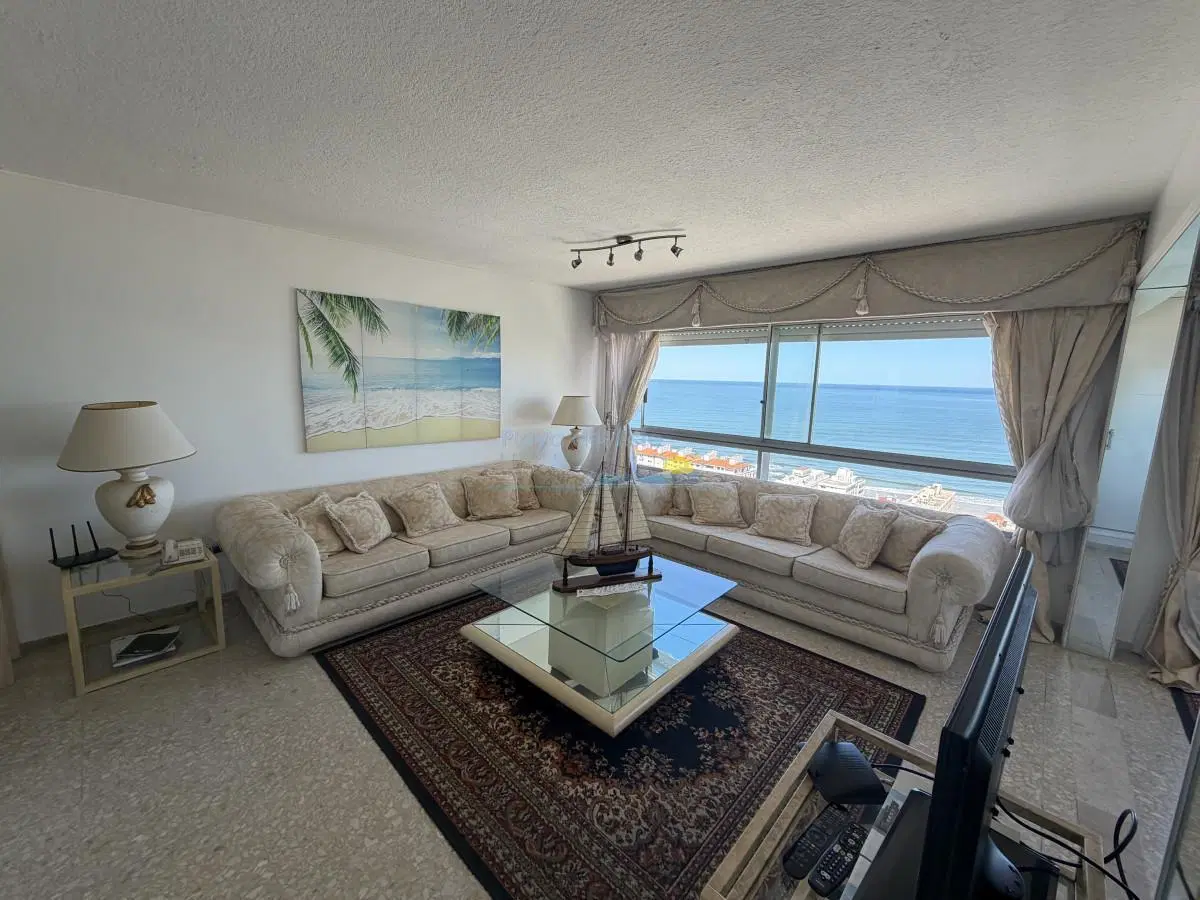 Apartamento en Venta de 2 Dormitorios en La Península , Punta del este 5