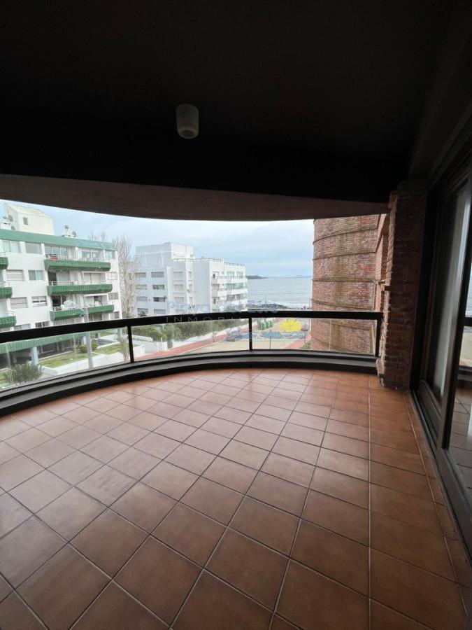 Apartamento en venta de 2 dormitorios en Punta del este , Playa mansa , Península
