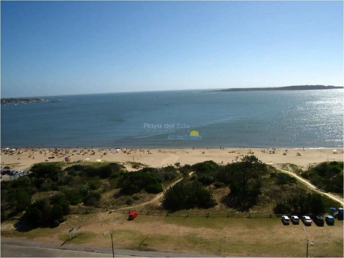Apartamento en Venta de 3 dormitorios en Punta del este , Playa Mansa , Edificio Tequendama , Frente 4