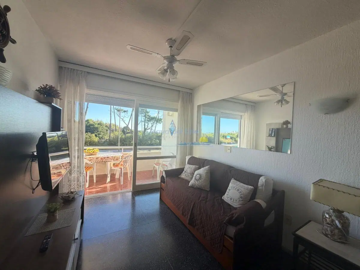 Apartamento en venta de 1 dormitorio en Punta del este , Playa mansa 4