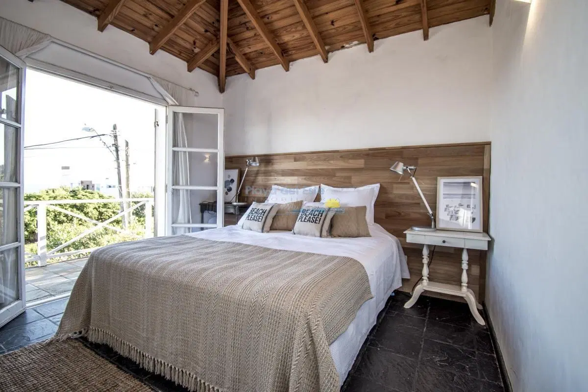 Excelente Casa de 4 Dormitorios con Piscina y Parrillero en Montoya, La Barra 2
