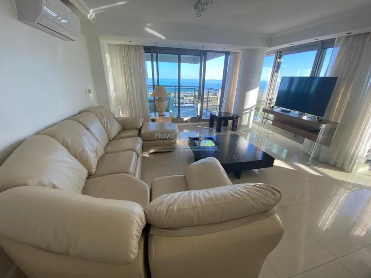 Apartamento en Venta de 3 dormitorios en Torre Imperiale , Punta del este , Playa Brava 2