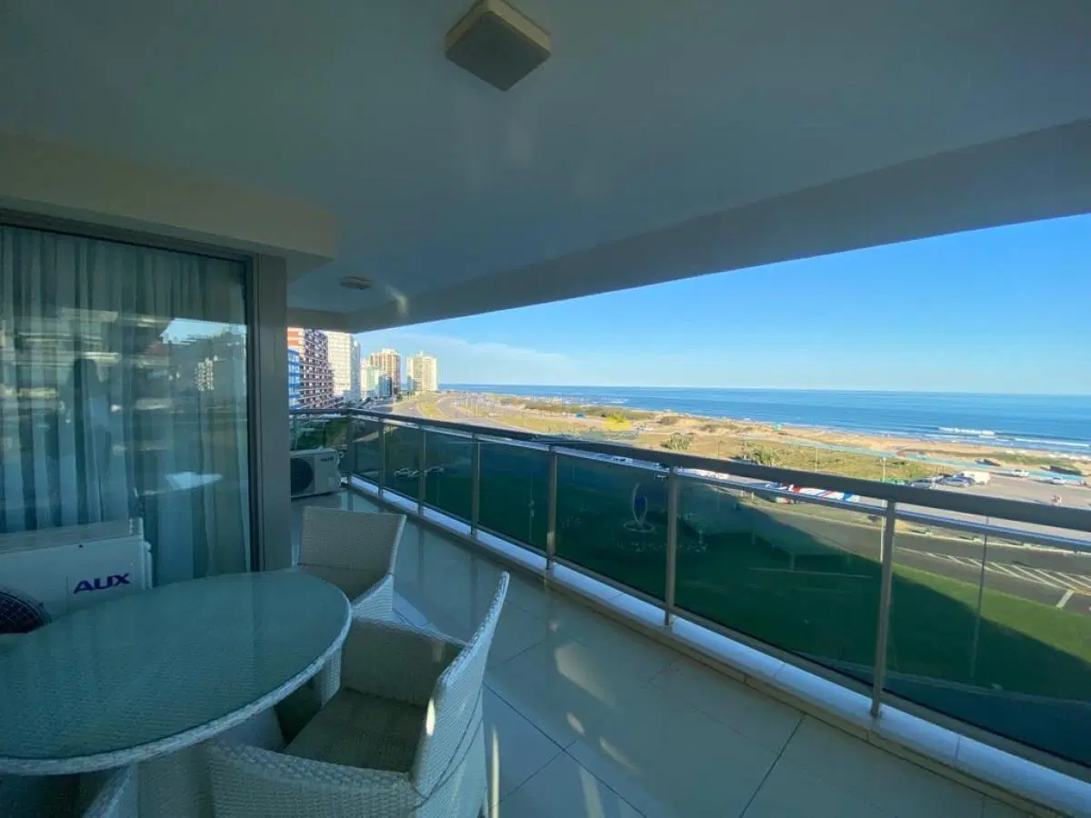 Apartamento en Venta de 3 dormitorios en Torre Imperiale , Punta del este , Playa Brava 3