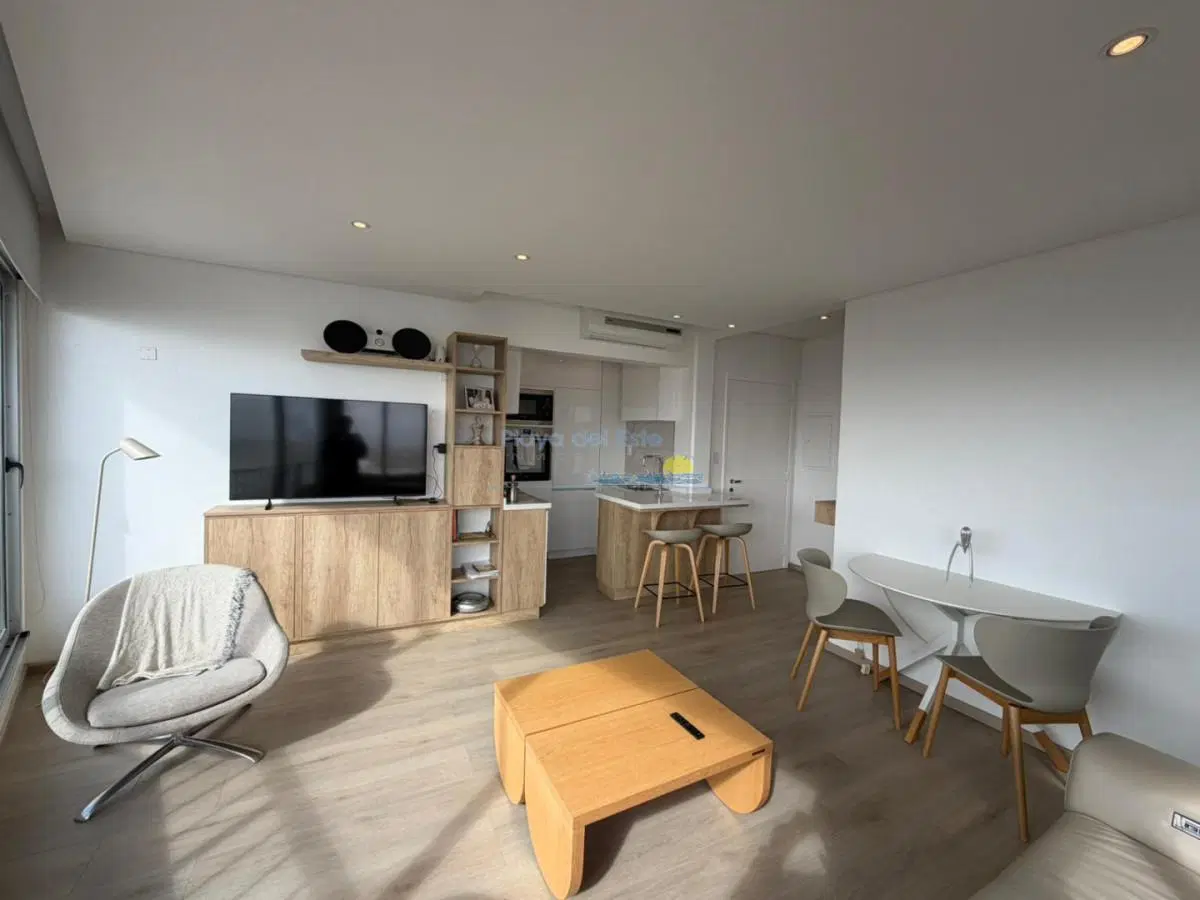 Apartamento de 2 dormitorios en venta en el Puerto , Punta del este 5