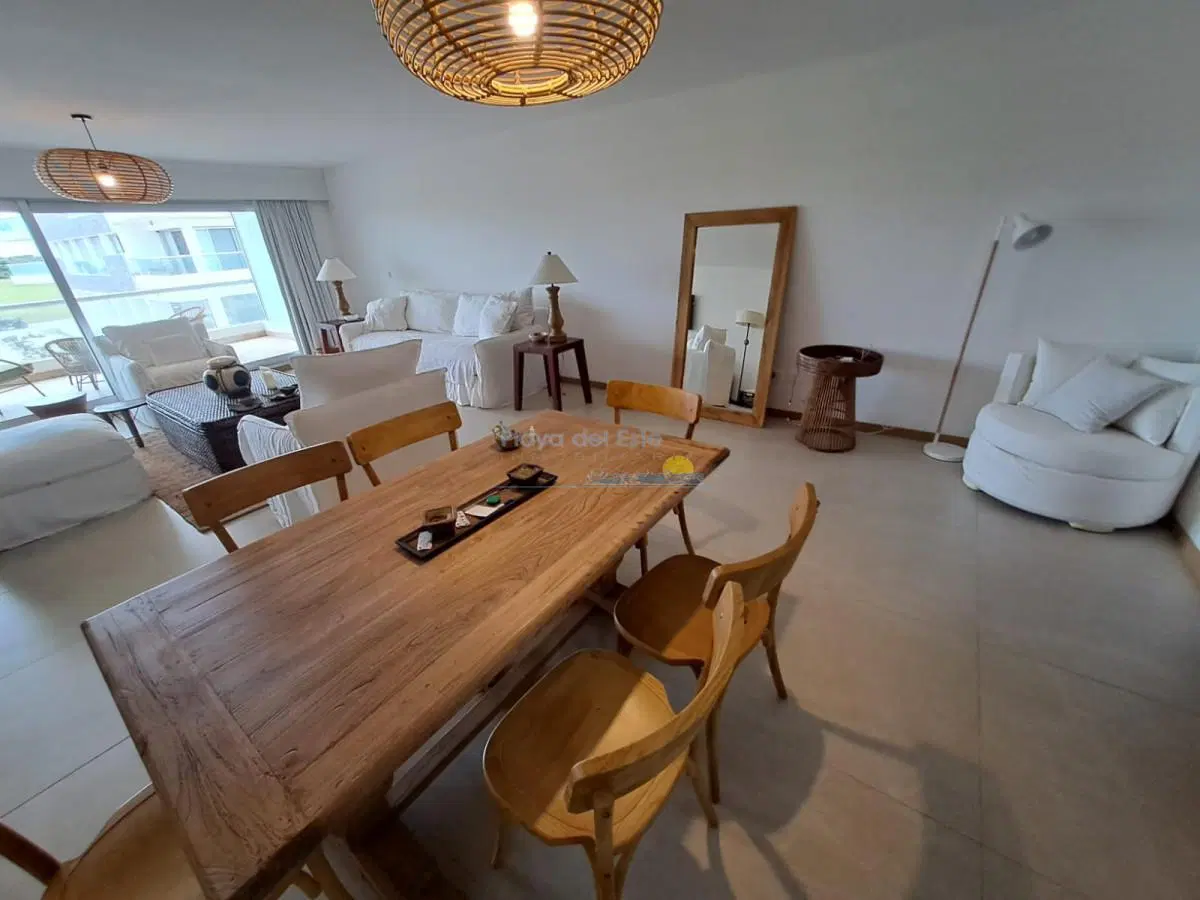 Departamento de 2 dormitorios en venta, Playa Brava, Punta del Este. Silente 3