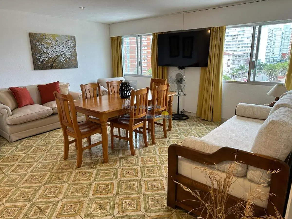 Apartamento en Venta de 1 dormitorio y medio en Punta del este , Playa Mansa , Torre Verona , Gorler 3