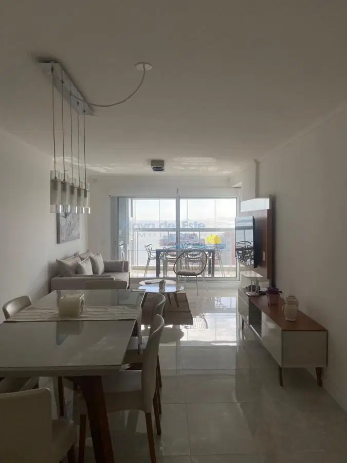 Apartamento de 2 dormitorios en alquiler temporal en Punta del este , Miami Boulevard 3
