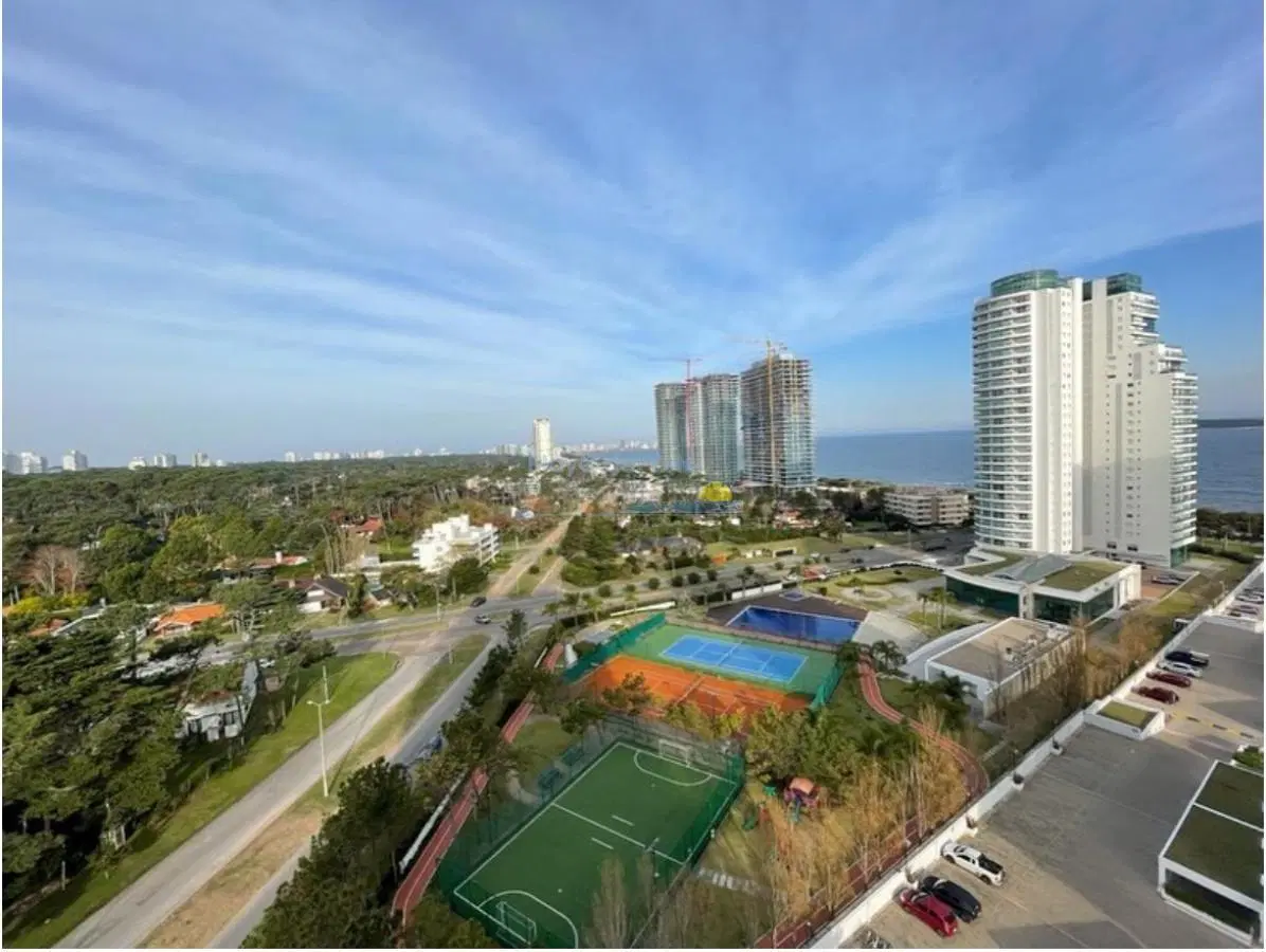Apartamento en Venta de 3 dormitorios en Punta del este , Torre Wilson , Playa Mansa 4