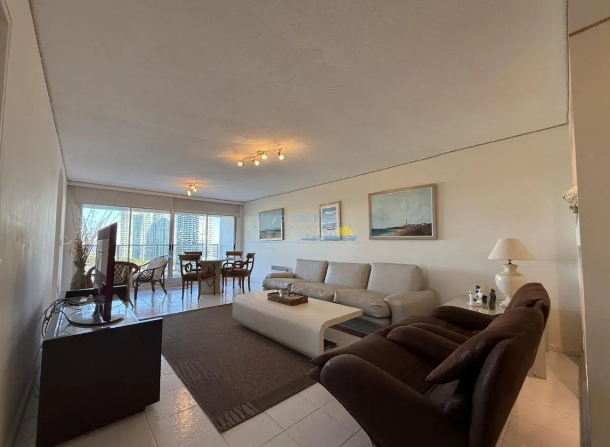 Apartamento en Venta de 3 dormitorios en Punta del este , Torre Wilson , Playa Mansa 5