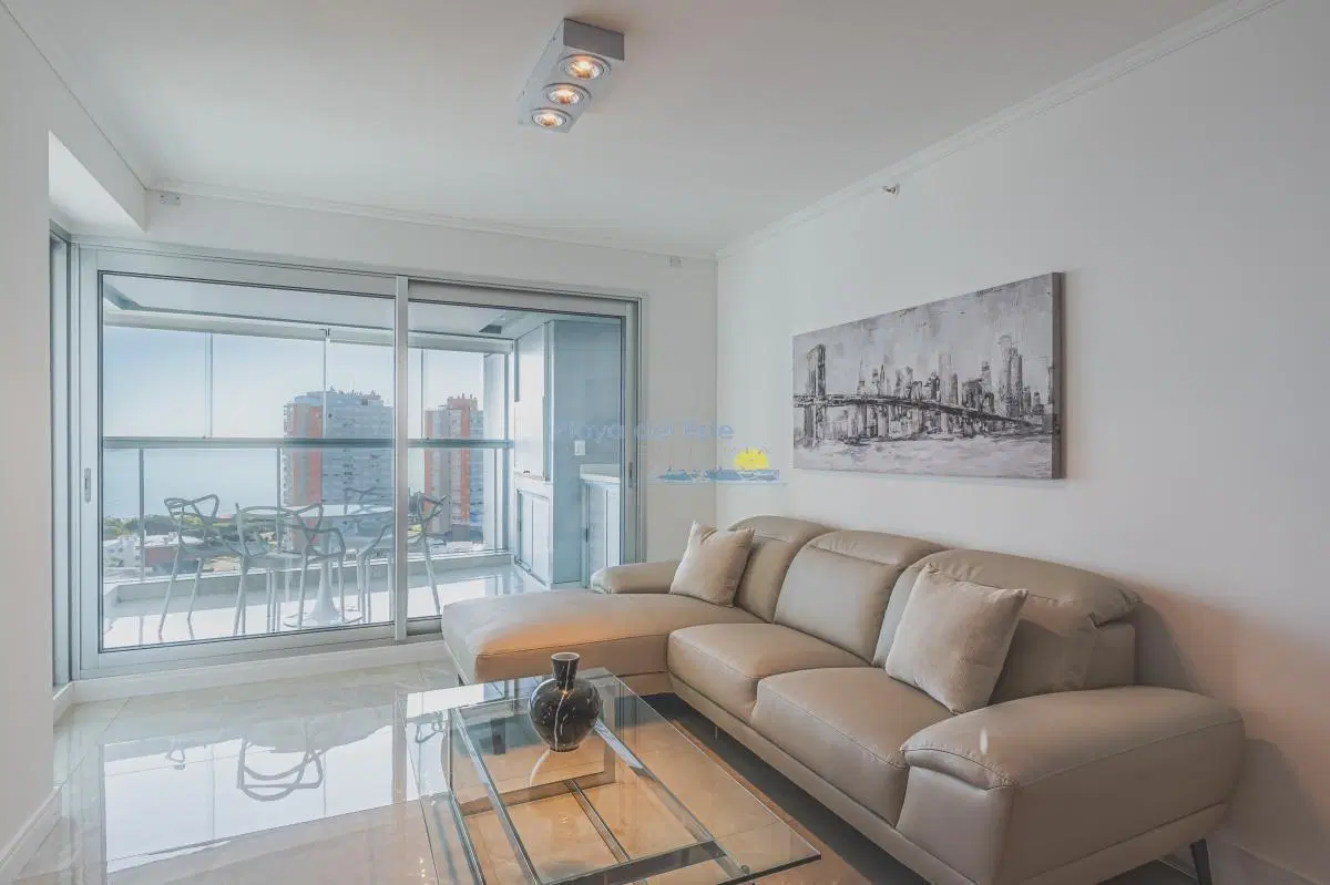 Apartamento en venta de 2 dormitorios en Venta en Torre Miami Boulevard , Punta del este , Playa ma 2