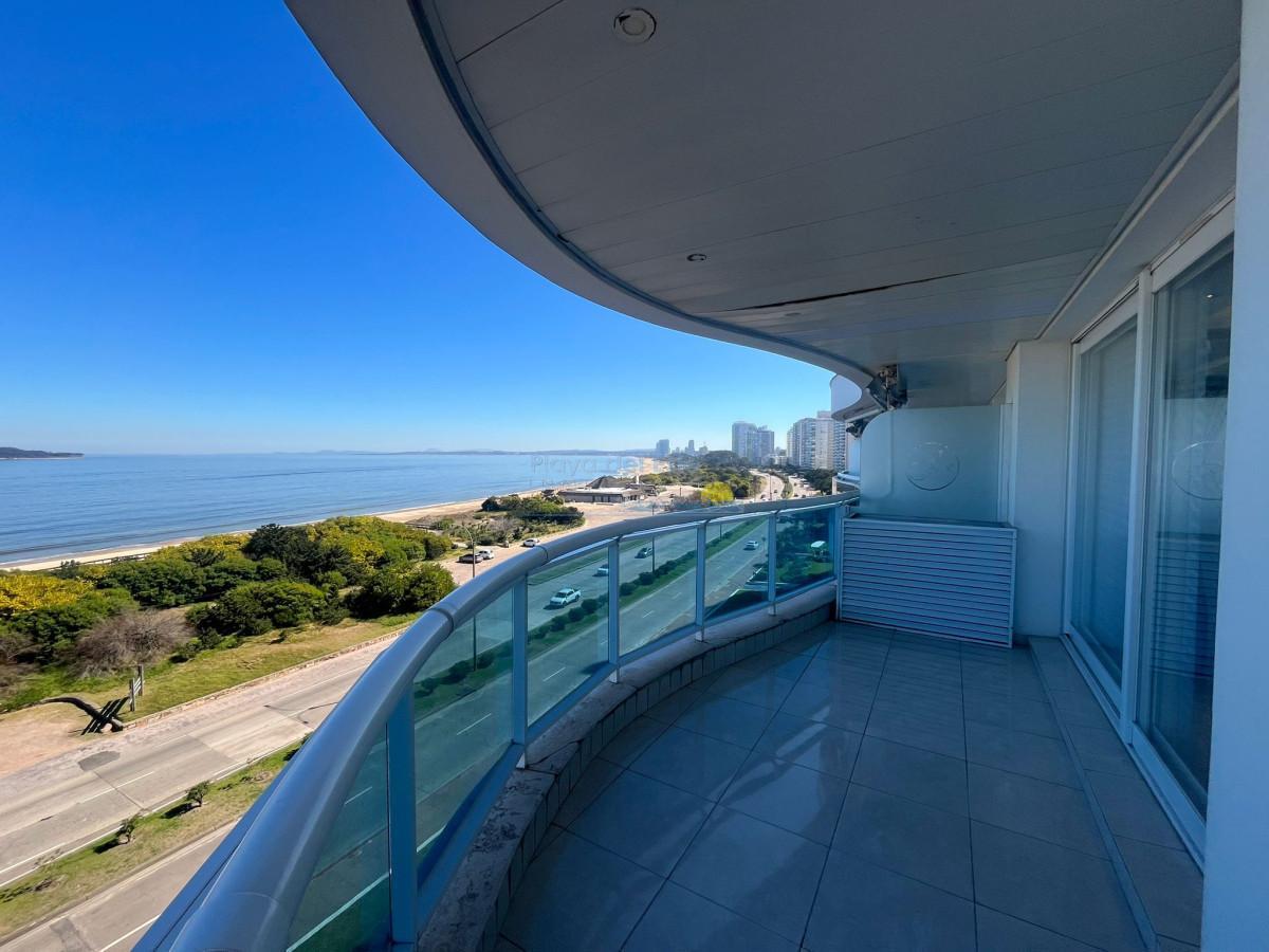 Apartamento de 3 dormitorios en Torre Millenium , Punta del este , Playa Mansa